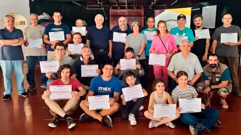 LU5CBA: finalización del segundo curso de radioaficionados del año